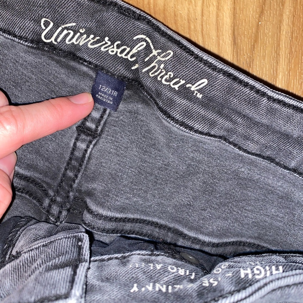 Women’s High Rise Skinny Jeans - Picture 5 of 8